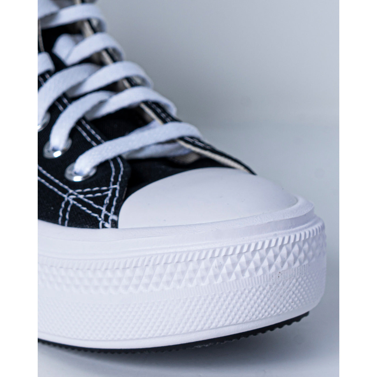Baskets Converse Chuck Taylor All Star Move Femme – Noir/Blanc