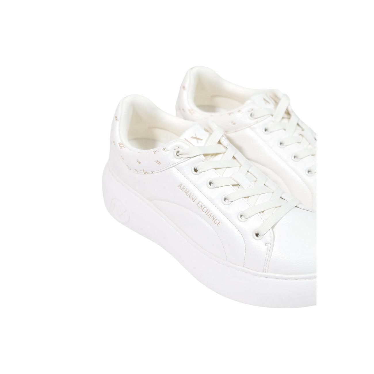 Baskets Armani Exchange Femme – Blanc