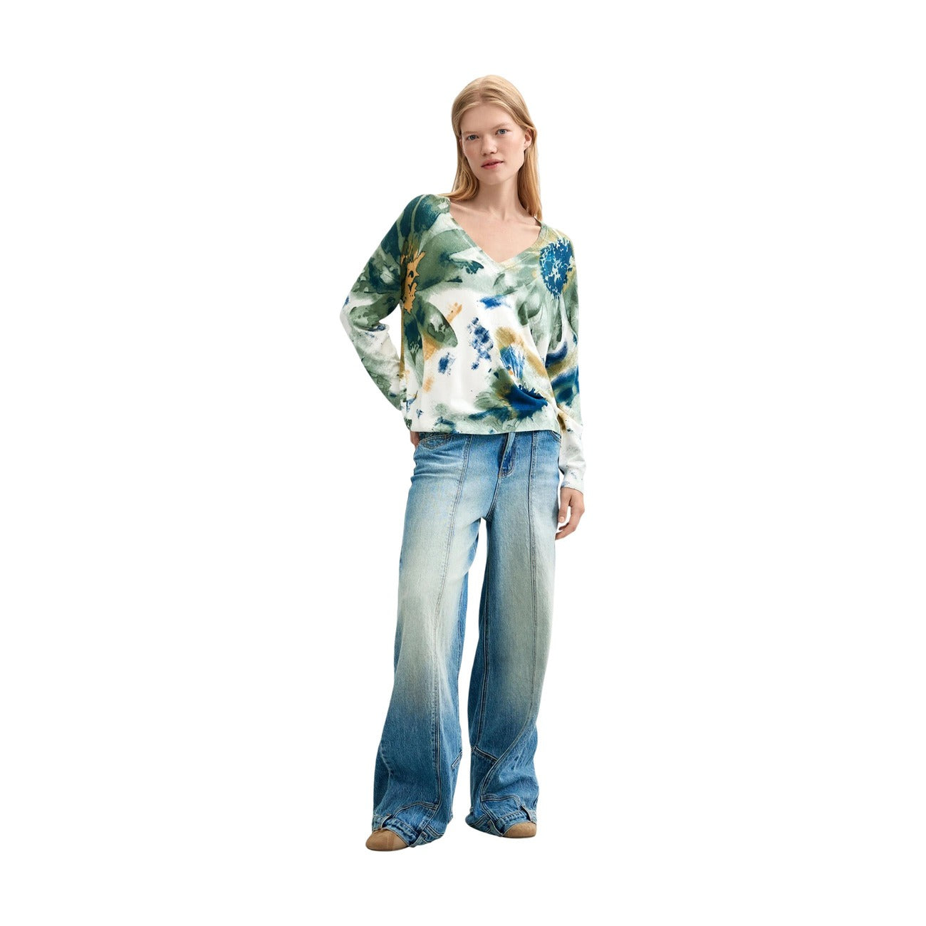 Pull femme Desigual floral en viscose – Blanc